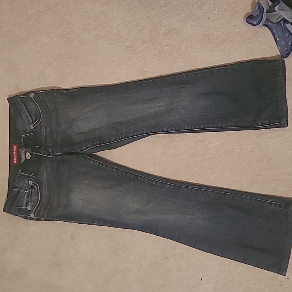 Size 27 women's guess jeans